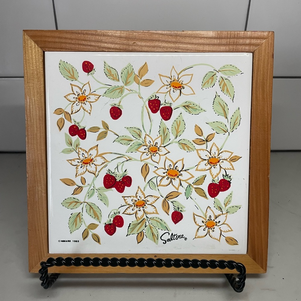 VTG Ceramic & Wood Trivet / Wall Decor